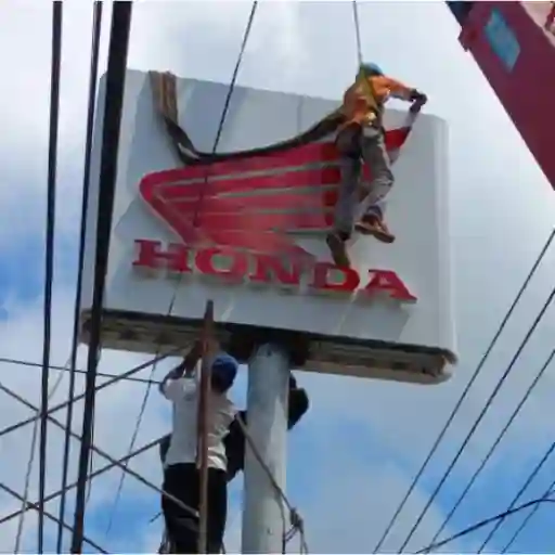 Pylon Sign Astra Honda Pylon Sign Astra Honda